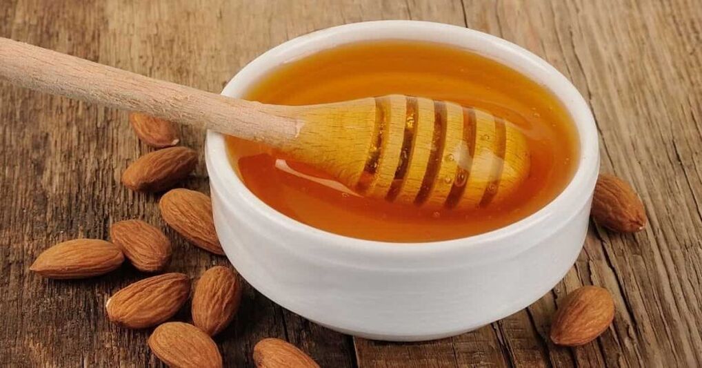 мед и ядки за повишаване на потентността